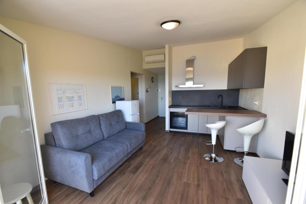 Grotta Azzurra Apartment - Cavoli - Terrazza Vista Mare, Clima E Parcheggio San Piero in Campo  외부 사진