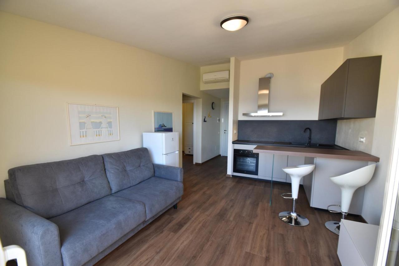Grotta Azzurra Apartment - Cavoli - Terrazza Vista Mare, Clima E Parcheggio San Piero in Campo  외부 사진