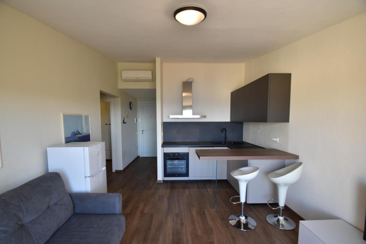 Grotta Azzurra Apartment - Cavoli - Terrazza Vista Mare, Clima E Parcheggio San Piero in Campo  외부 사진